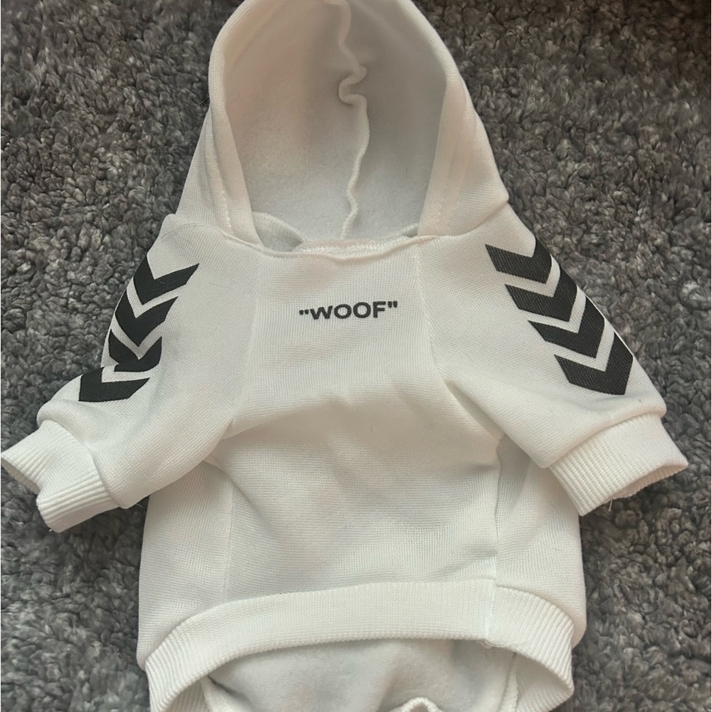⭐️ Free w/Purchase-Doggie Sweatshirt /Hood